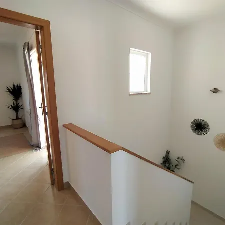 Townhouse In Walking Distance To The Beach