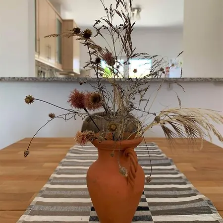 Townhouse In Walking Distance To The Beach בית נופש *