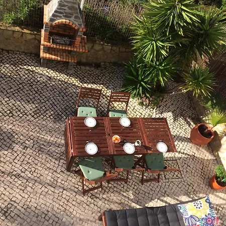 Townhouse In Walking Distance To The Beach *