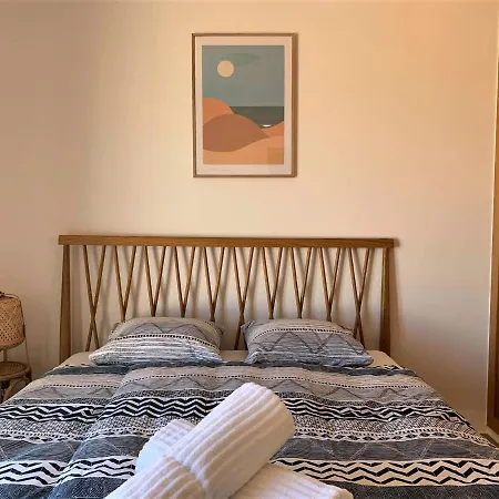Сasa de vacaciones Townhouse In Walking Distance To The Beach Aljezur