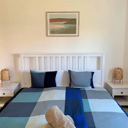 Townhouse In Walking Distance To The Beach *